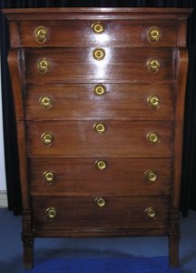 Eiken Biedermeier Chiffoniere